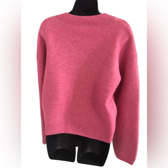 Pearl studded Heart shaped cherry printed pink sweater size medium brand new - Picture 9 of 9